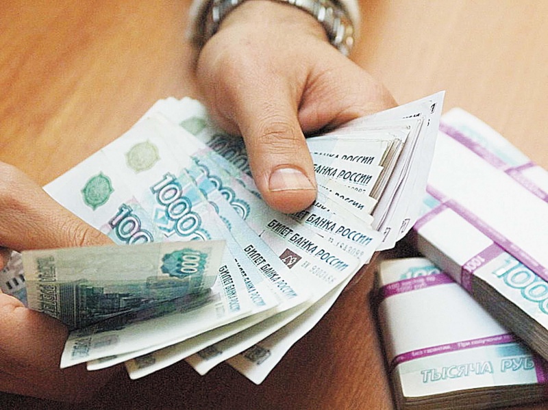 Махинации с деньгами: в Орске сотрудница ВТБ оказалась мошенницей